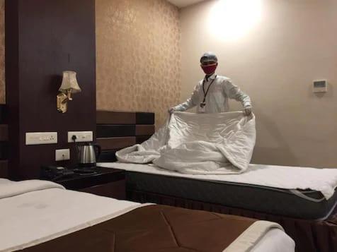 Sri Ram Hotel Tirunelveli Esterno foto